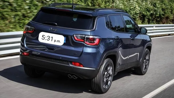 Jeep Compass 2021 vista trasera